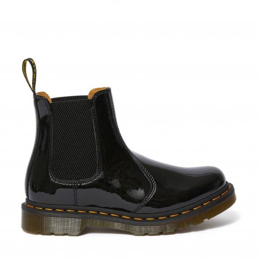 2976 Black Patent Lamper