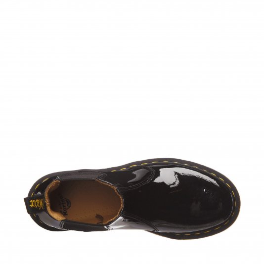 2976 Black Patent Lamper
