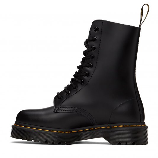 1490 Bex Black Smooth