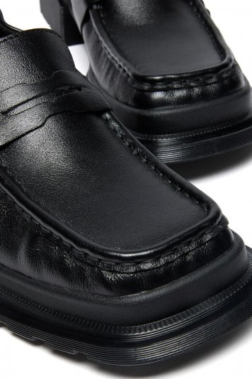 Loafers Maybole Square Toe Black Milled Gloss