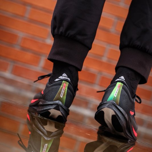 Extreme Wind 2.0 Black Swan/Crimson Accent/Lava Red