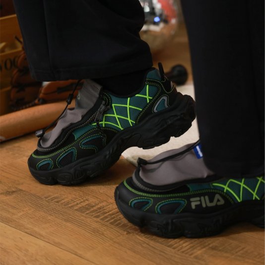 Tornado X Nicole MC Laughlin Black/Light Graphite/Neon Green