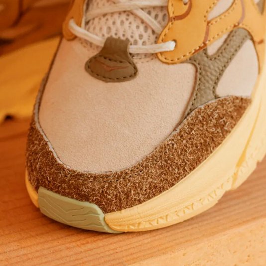 Clifton L Suede Oat Milk/Pollen