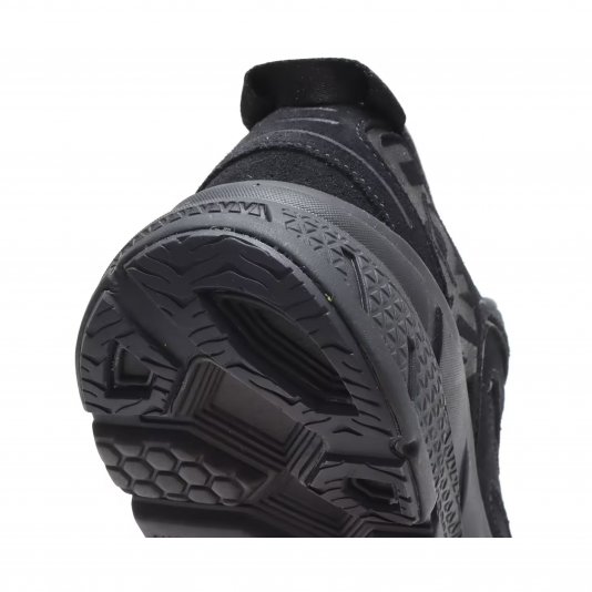 Us Clifton L Triple Black