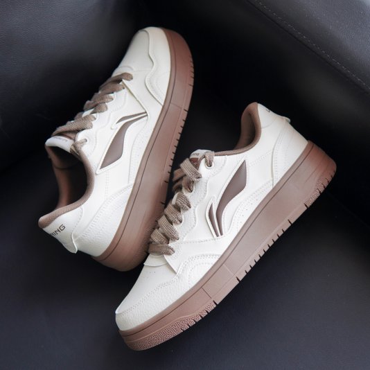 Soft Off White/Milk Chocolate