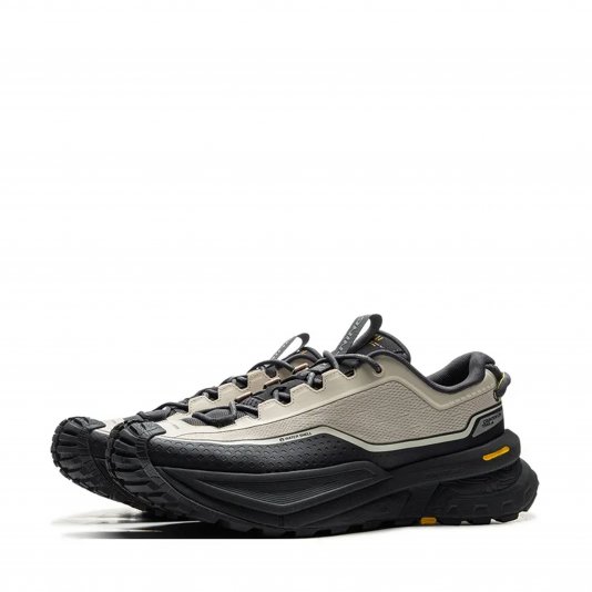 CF Pro V2 Cold Ebony Black/Oatmeal Gray