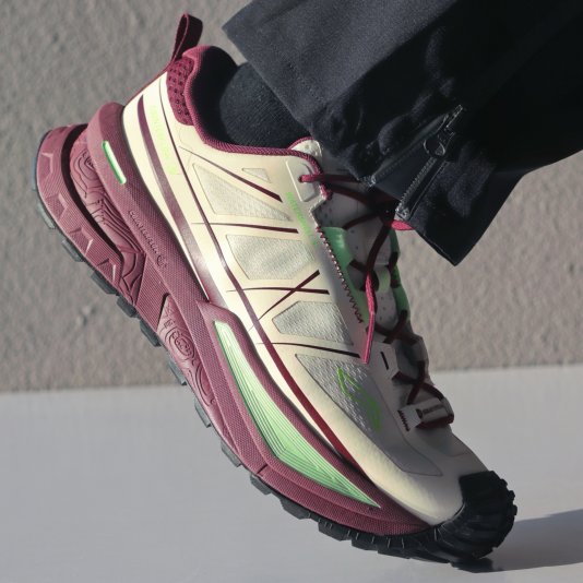 CF SE Off White/Crimson Purple/Fluorescent Light Green