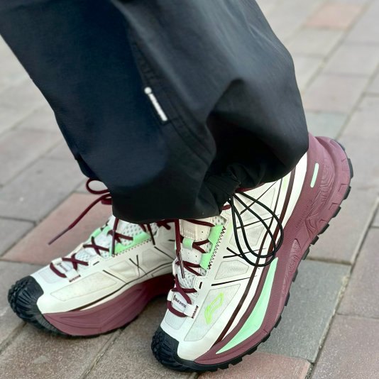CF SE Off White/Crimson Purple/Fluorescent Light Green