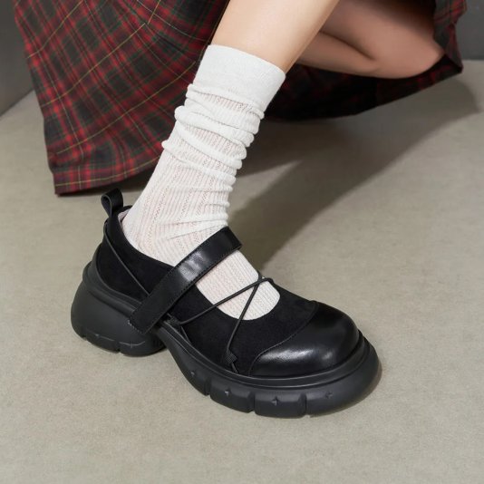 Urban Mary Jane Far Dark Black