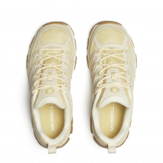 Moab 3 Turmeric/Beige