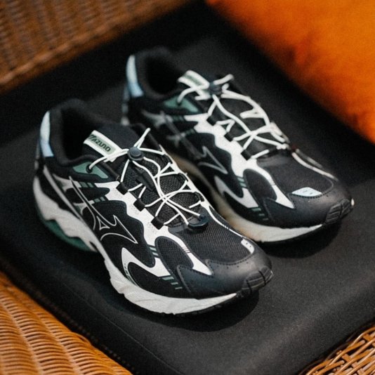 Wave Solar V2 Black/White/Green
