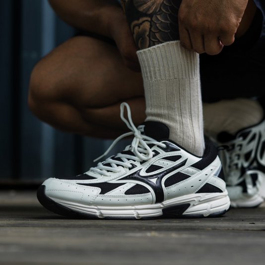 Speed Black/Ivory