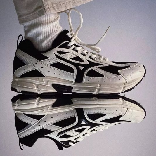 Speed Black/Ivory