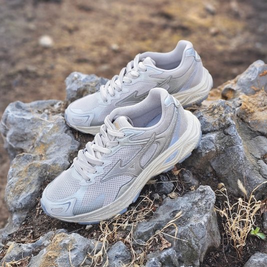 Racer S Dirty White/Silver Gray