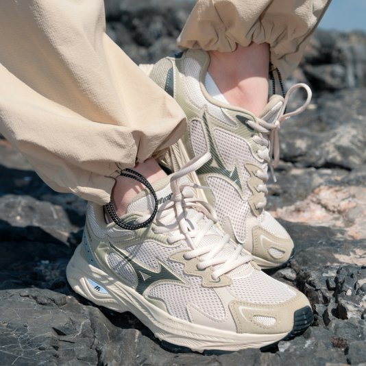 Racer S Light Khaki/Coconut Milk