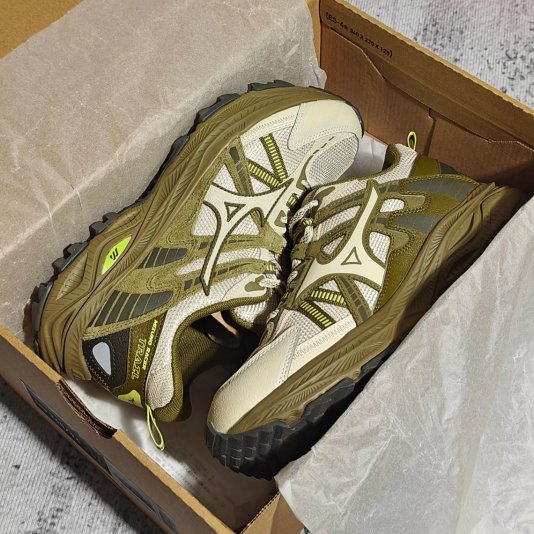 Racer Trail Light Apricote/Mud Brown