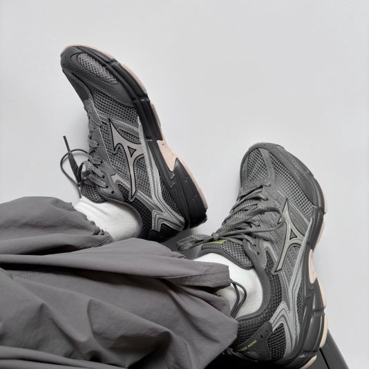 Speed 2010 Striped Gray/Plain Gray/Formal Gray
