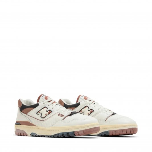 550 Sea Salt/Pecan/Black