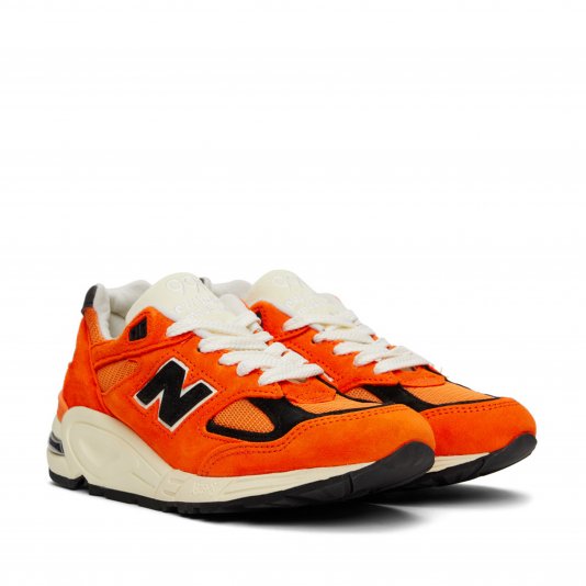 MADE in USA 990v2 Marigold/Black