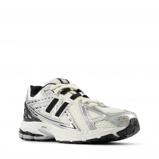 1906R Silver Metallic/Black/Sea Salt