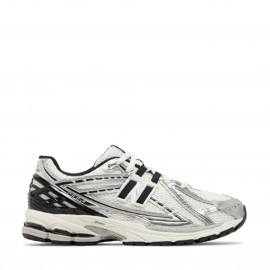 1906R Silver Metallic/Black/Sea Salt