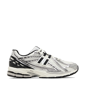 1906R Silver Metallic/Black/Sea Salt