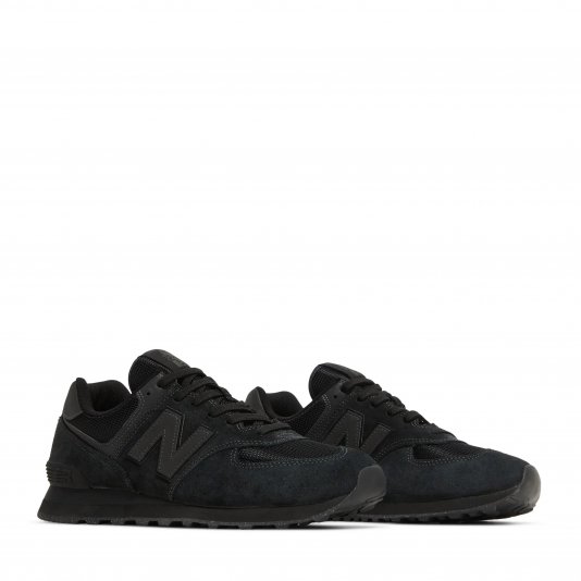 574 Black/Black/Black