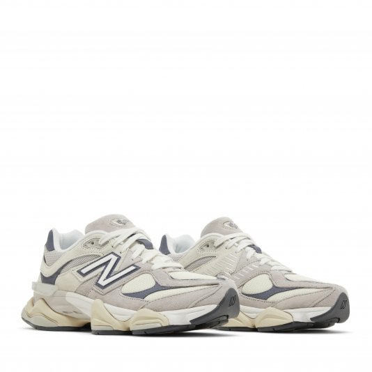 9060 Moonrock/Linen/Dark Arctic Grey