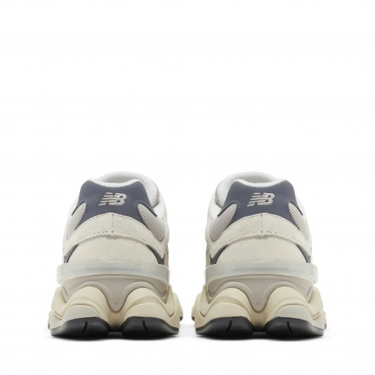 9060 Moonrock/Linen/Dark Arctic Grey