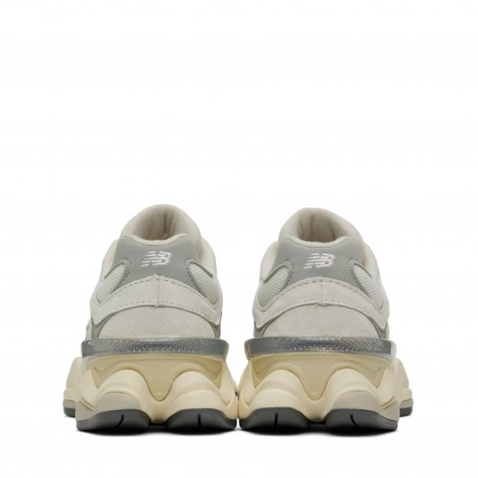 9060 Sea Salt/Concrete/Silver Metallic