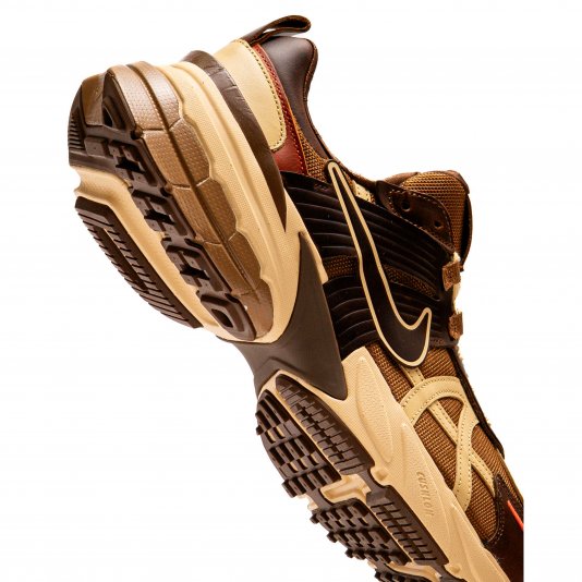 V2K Run Light British Tan/Sesame/Picante Red