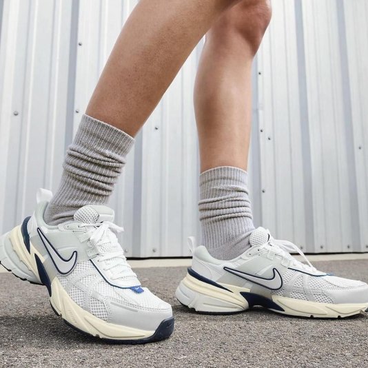 V2K Run Light Silver Grey/Peak White/Coconut Milk White/Midnight Blue