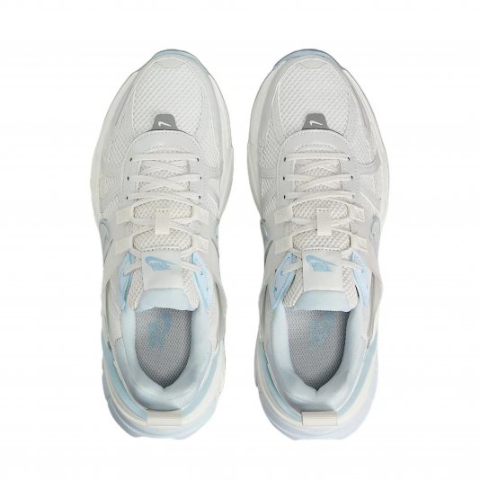 V2K Run Platinum Tint/Summit White/Light Smoke Grey