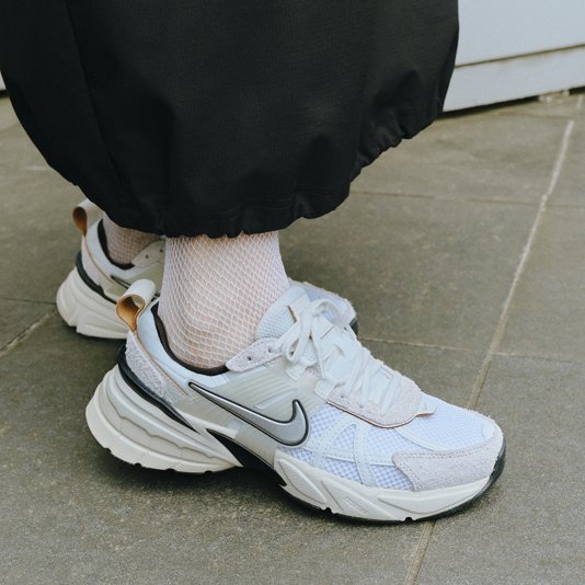 V2K Run Summit White/White/Light Orewood Brown/Chrome