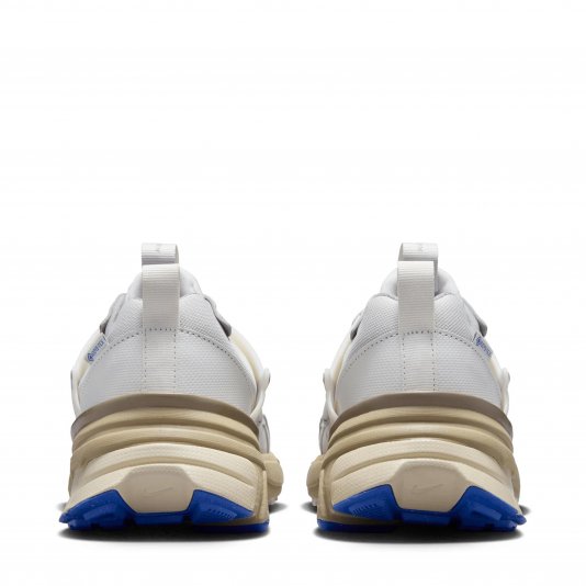 V2K Run GORE-TEX Light Iron Ore/Light Bone/Khaki