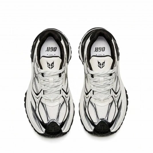 AD RS-Adventure Black/White