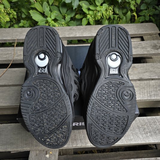 D3 2001 Mono Black ( У )