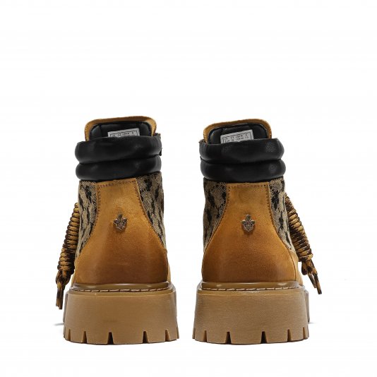 Martin Boots Graphic Jacquard V11 Yellowish Brown