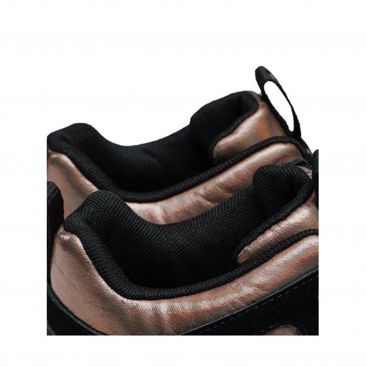 Trego Brilliant Hue Black