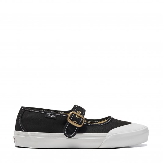 Mary Jane Black/True White
